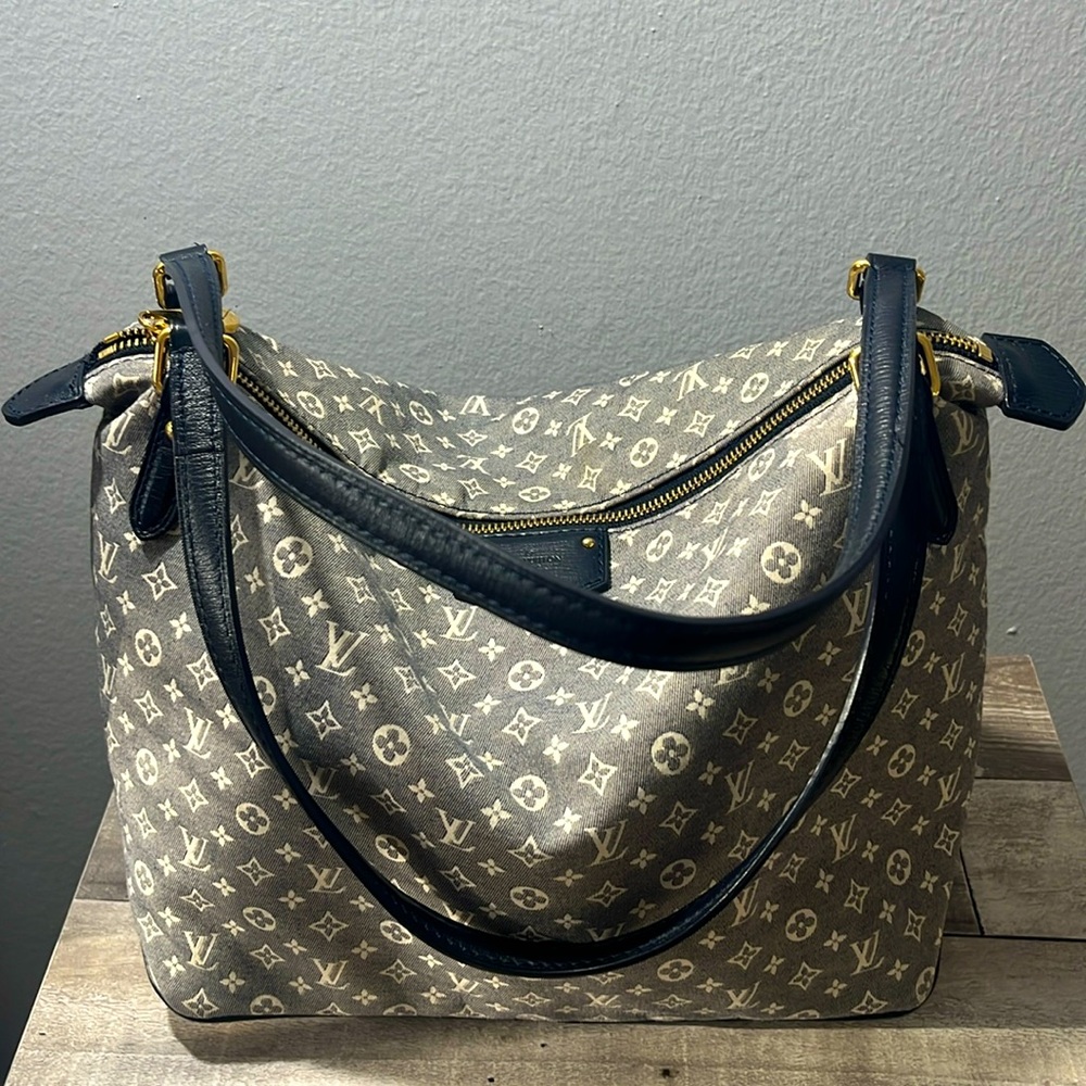 LOUIS VUITTON grey denim, blue leather trim shoulder bag